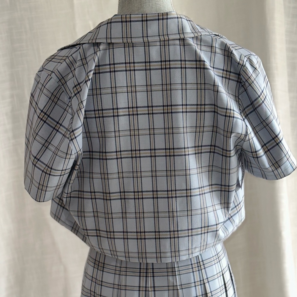 Aritzia - Sunday Best Button Up - Picture 8 of 8